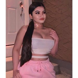 Meet your Posher, Alyssa